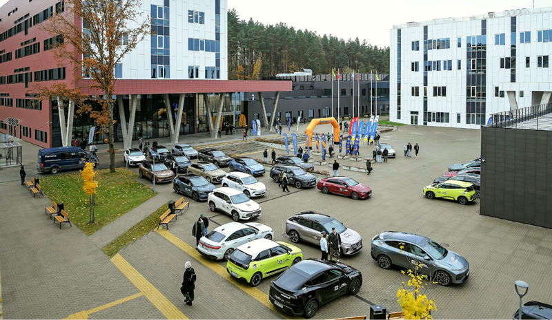 VILNIUS TECH Transporto inžinerijos fakultete startavo „Lietuvos metų automobilis 2026“ konkursas